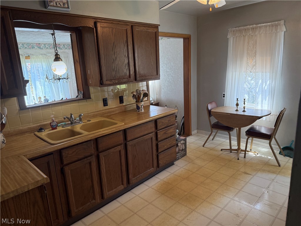 533 Forest Hill Drive Property Photo 4