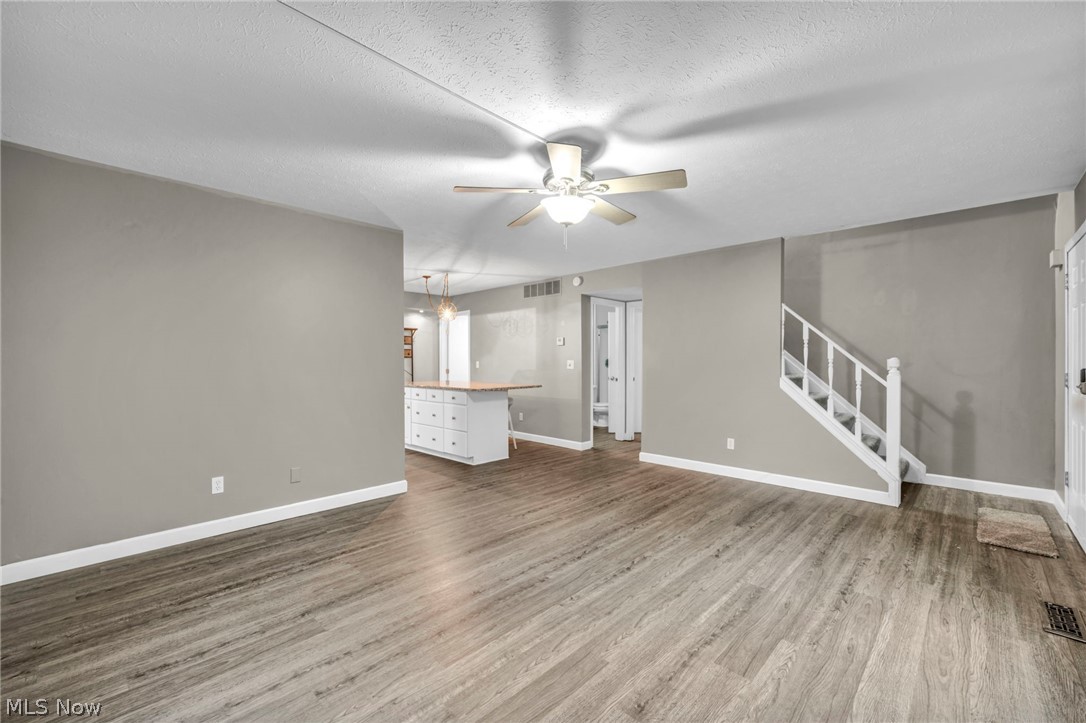 1251 W 70th Street Property Photo 6