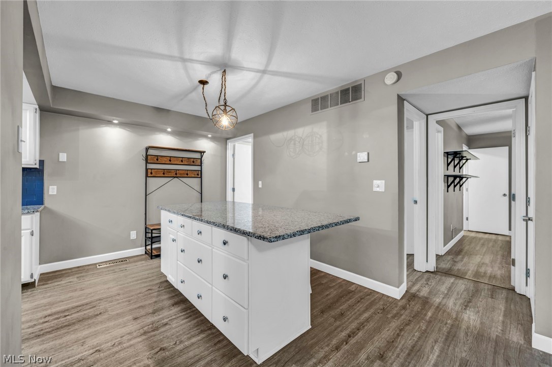 1251 W 70th Street Property Photo 9