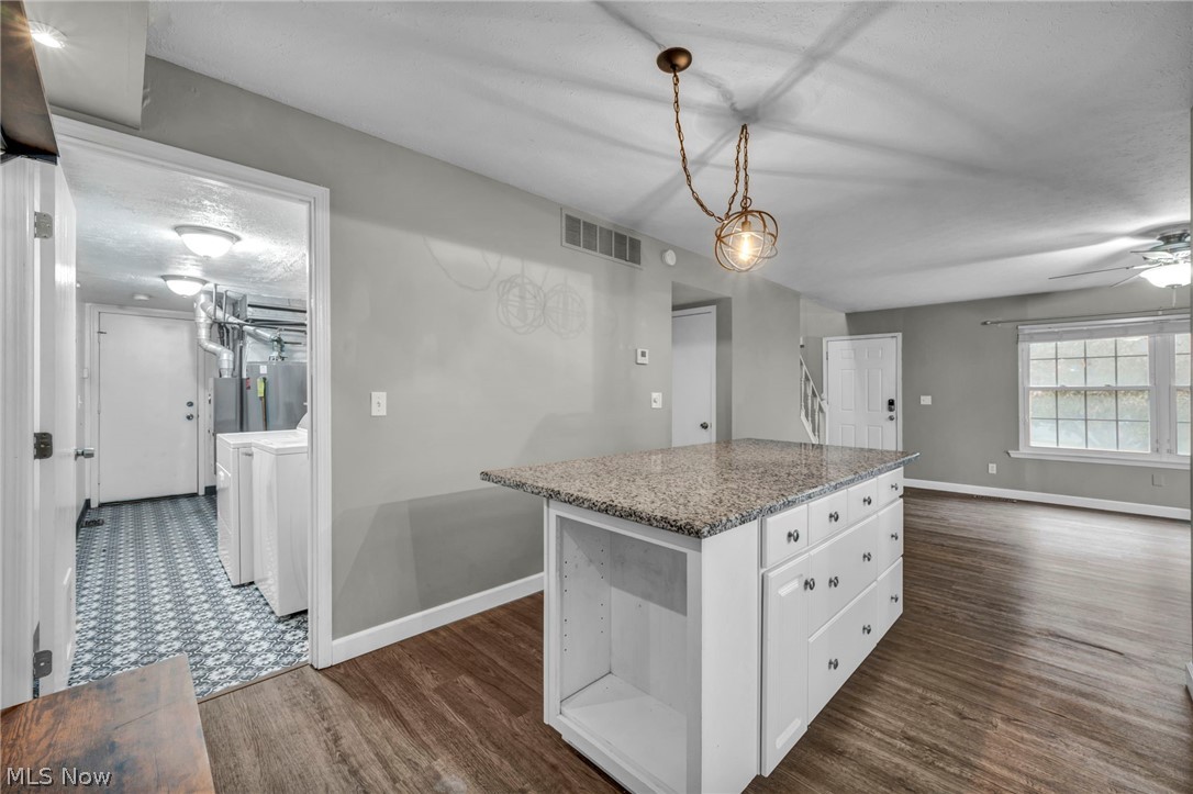 1251 W 70th Street Property Photo 14
