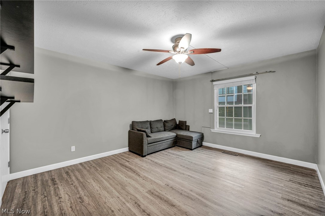 1251 W 70th Street Property Photo 15