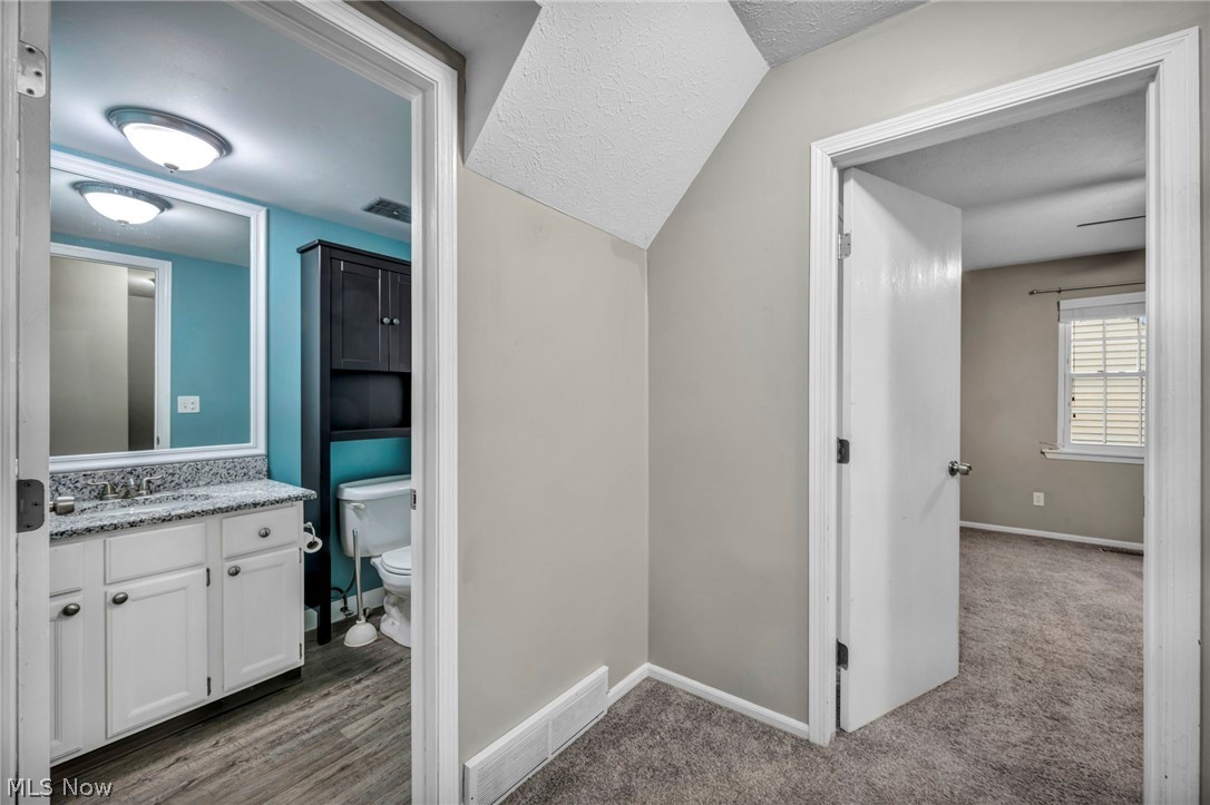 1251 W 70th Street Property Photo 32