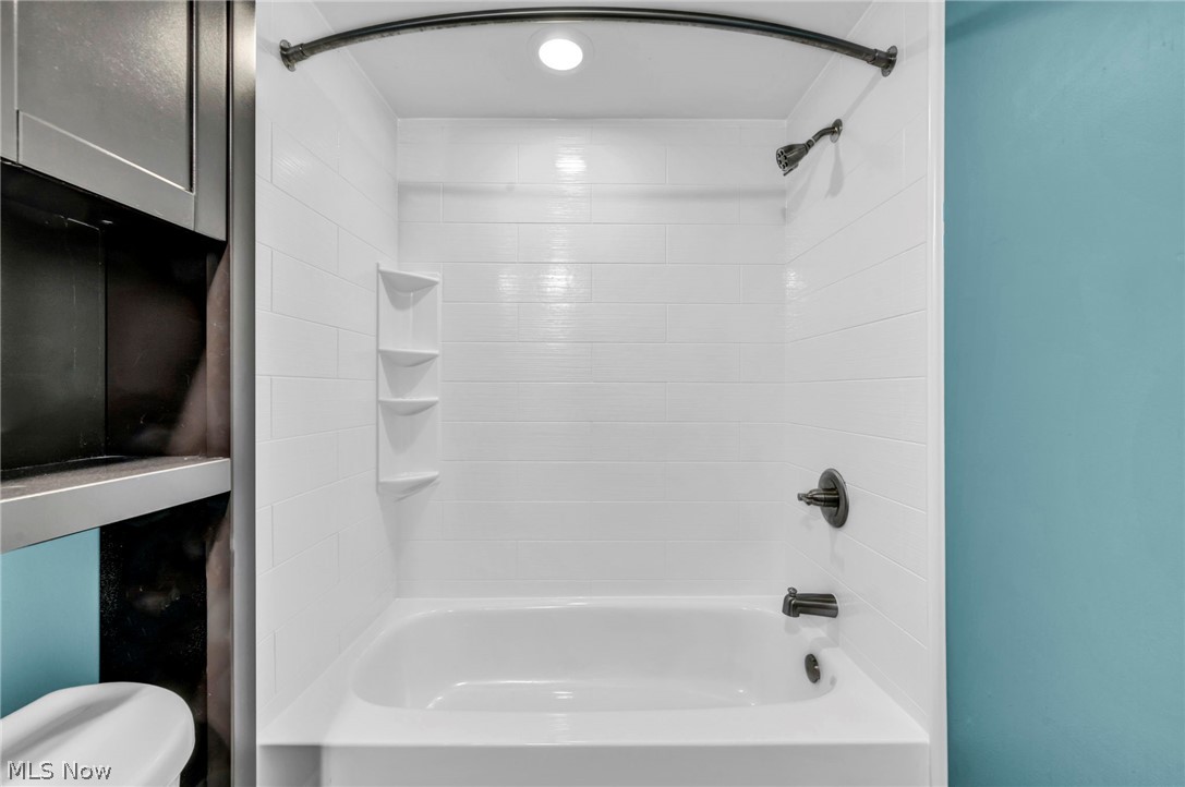 1251 W 70th Street Property Photo 34