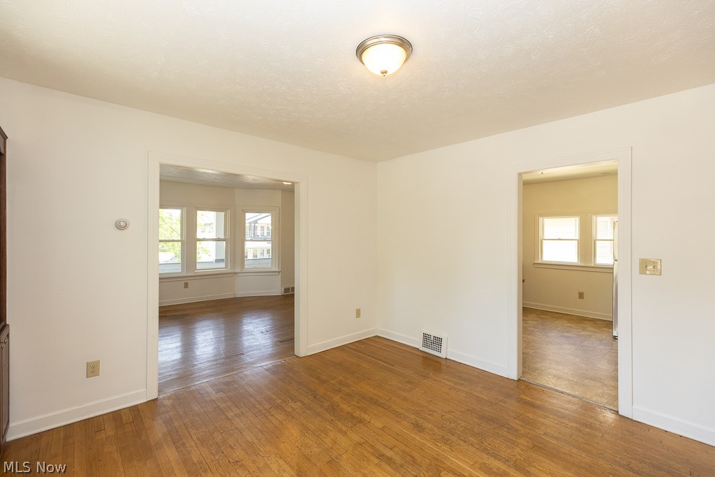 14221 Glenside Road Property Photo 28
