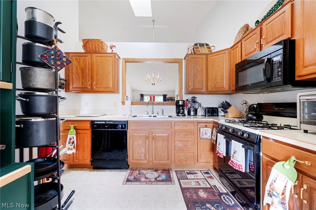 344 Myron Street Property Photo 8