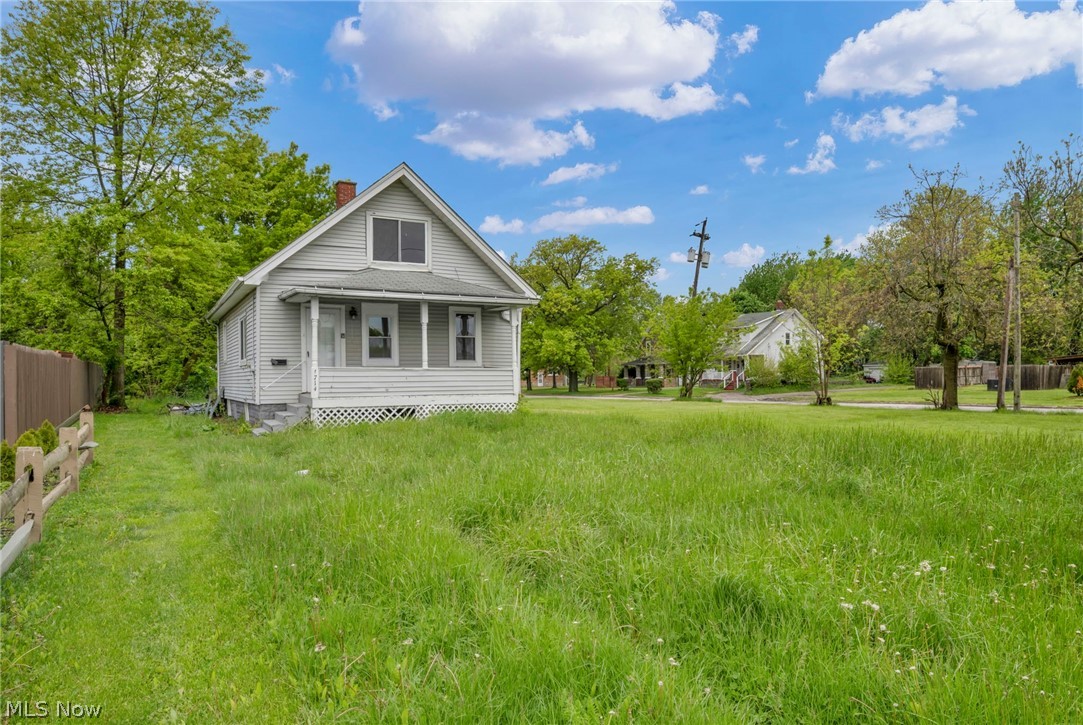 1714 Long Avenue Property Photo 2