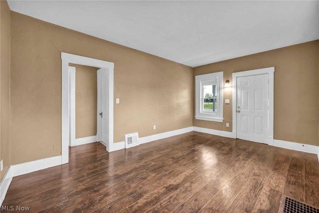 1714 Long Avenue Property Photo 12
