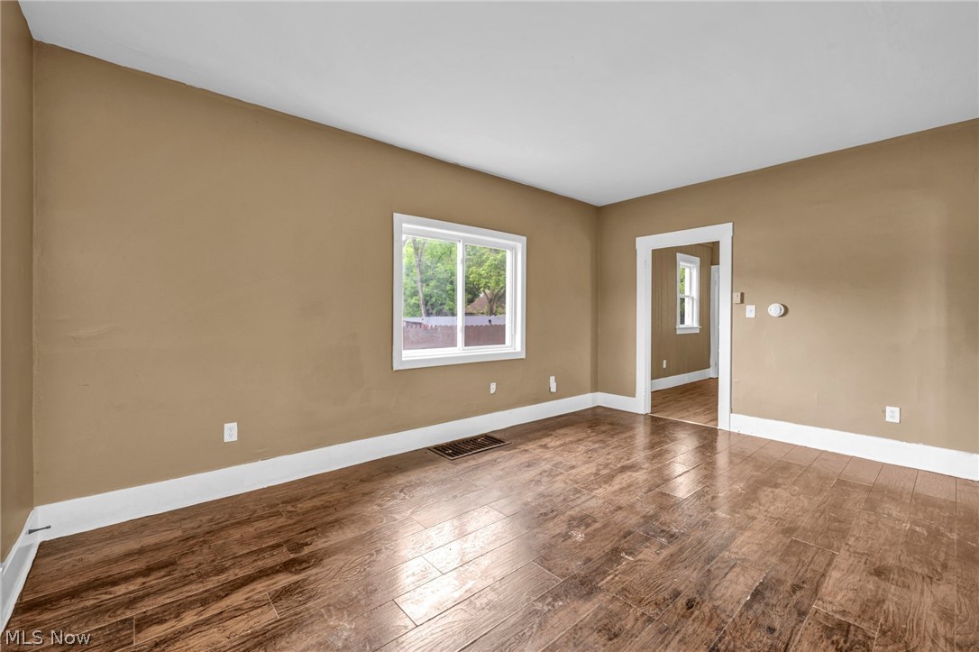 1714 Long Avenue Property Photo 14