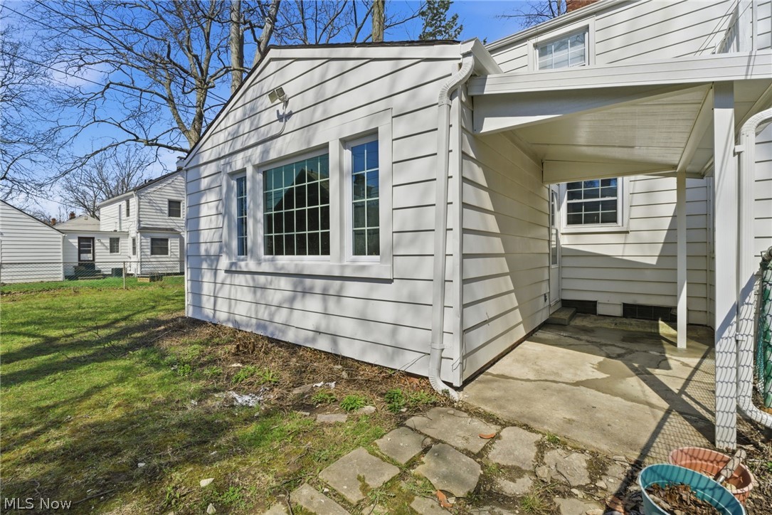 4182 Silsby Road Property Photo 6