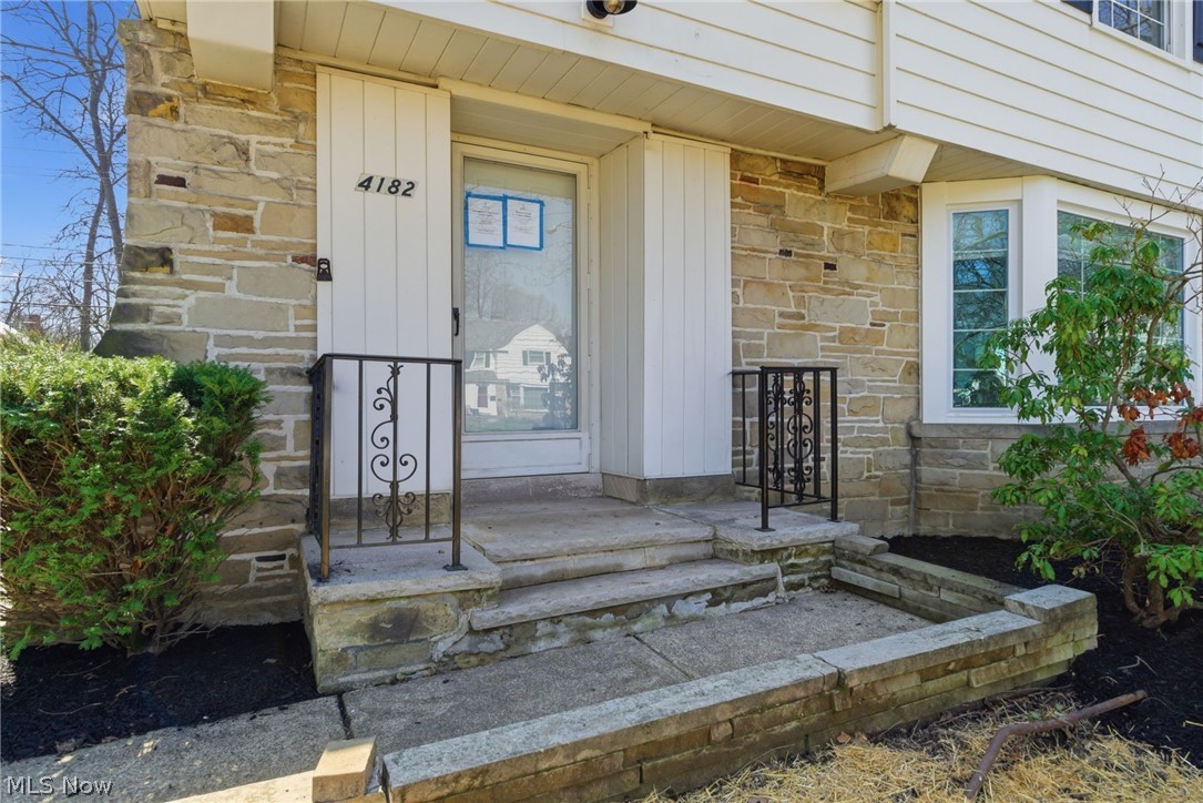 4182 Silsby Road Property Photo 8