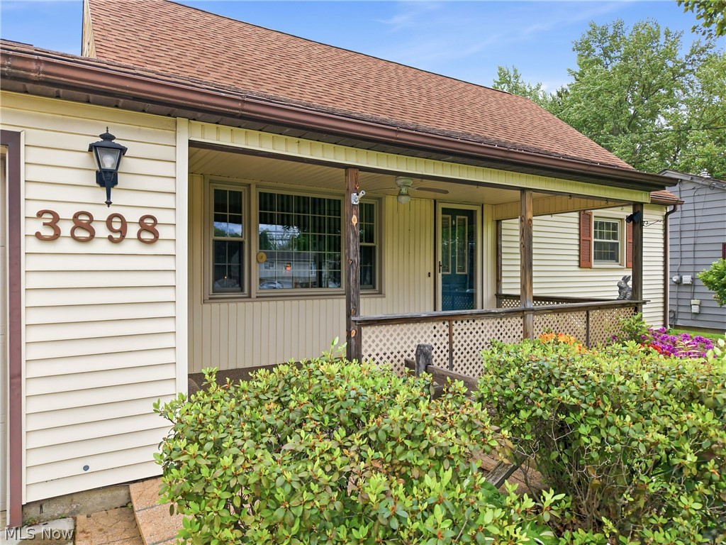 3898 New Road Property Photo 5