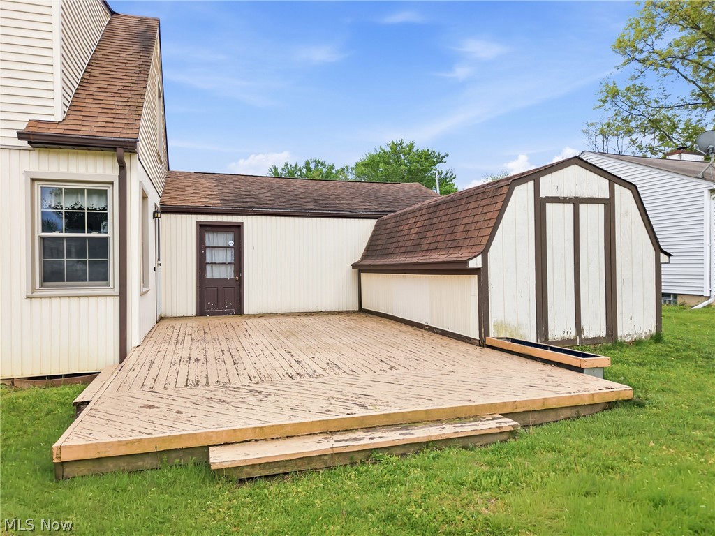 3898 New Road Property Photo 7