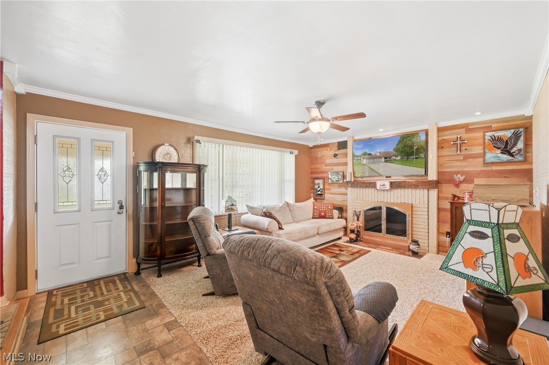 3898 New Road Property Photo 11