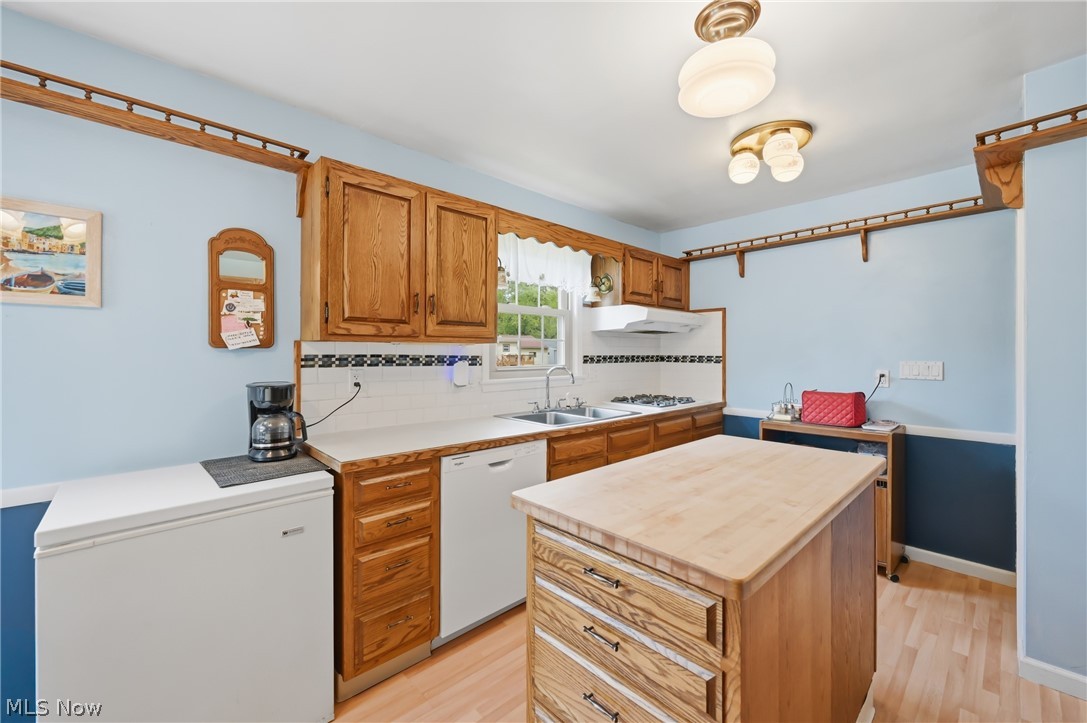 3898 New Road Property Photo 15