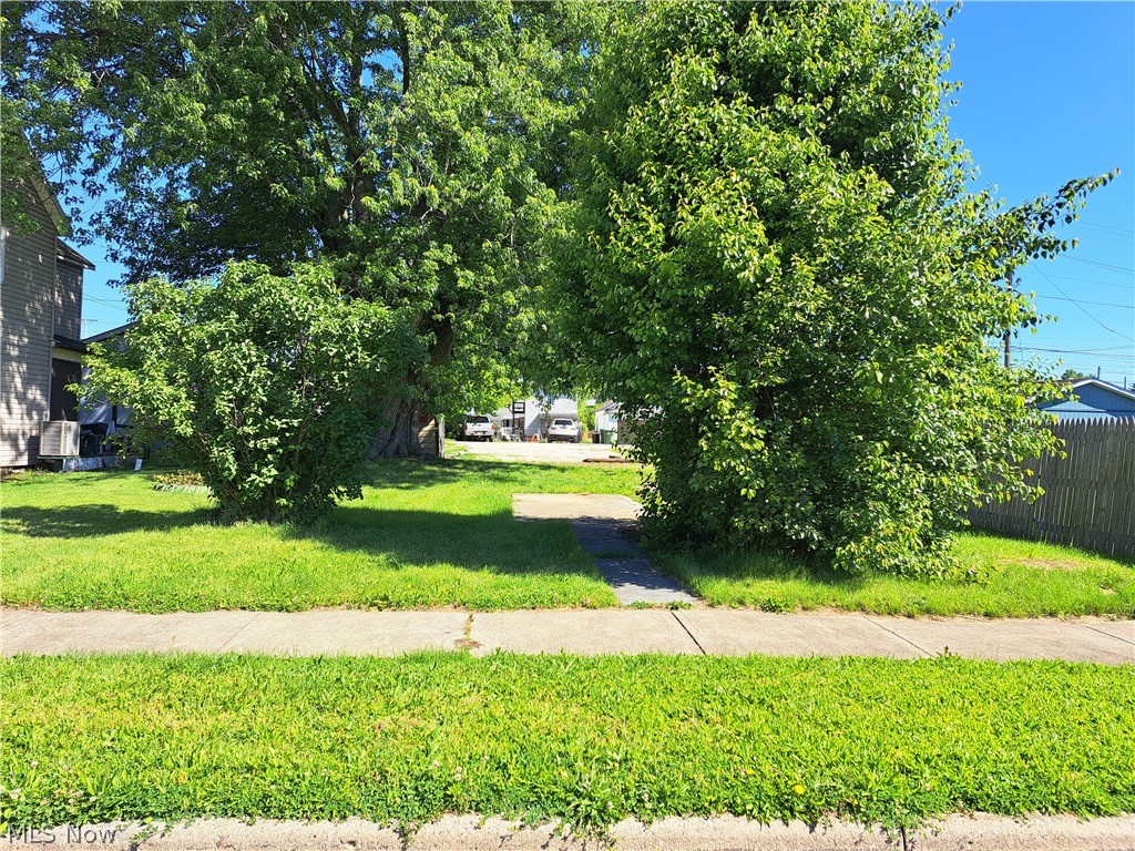 1413 Beckett Avenue Property Photo 1