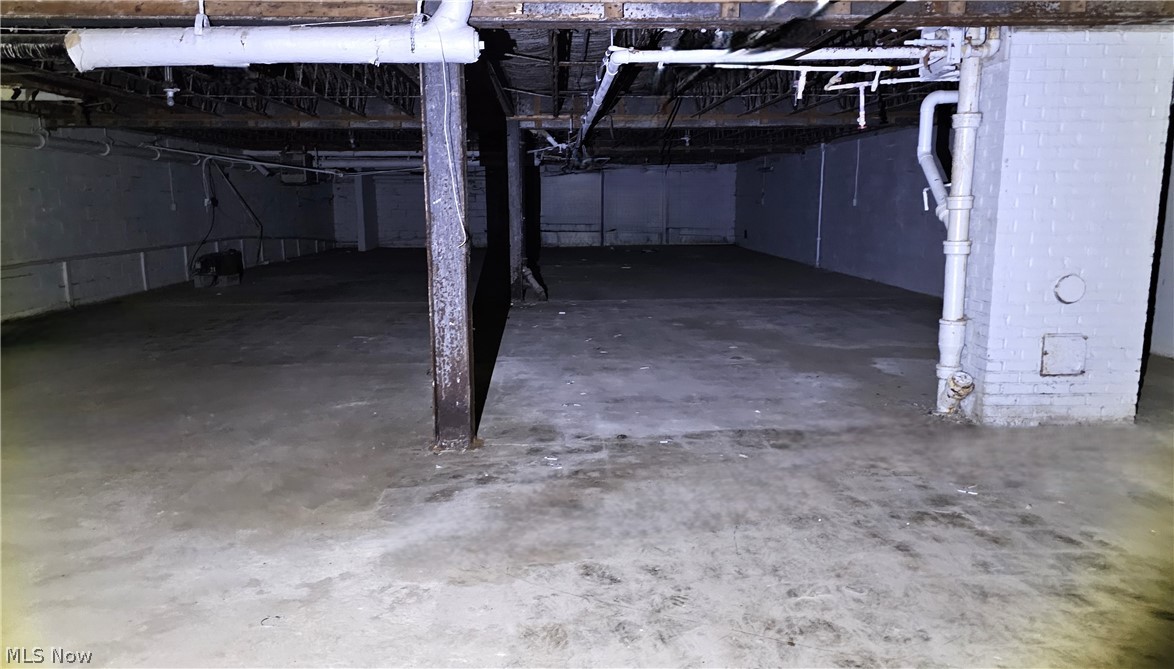 2221 Brookpark Road Property Photo 18