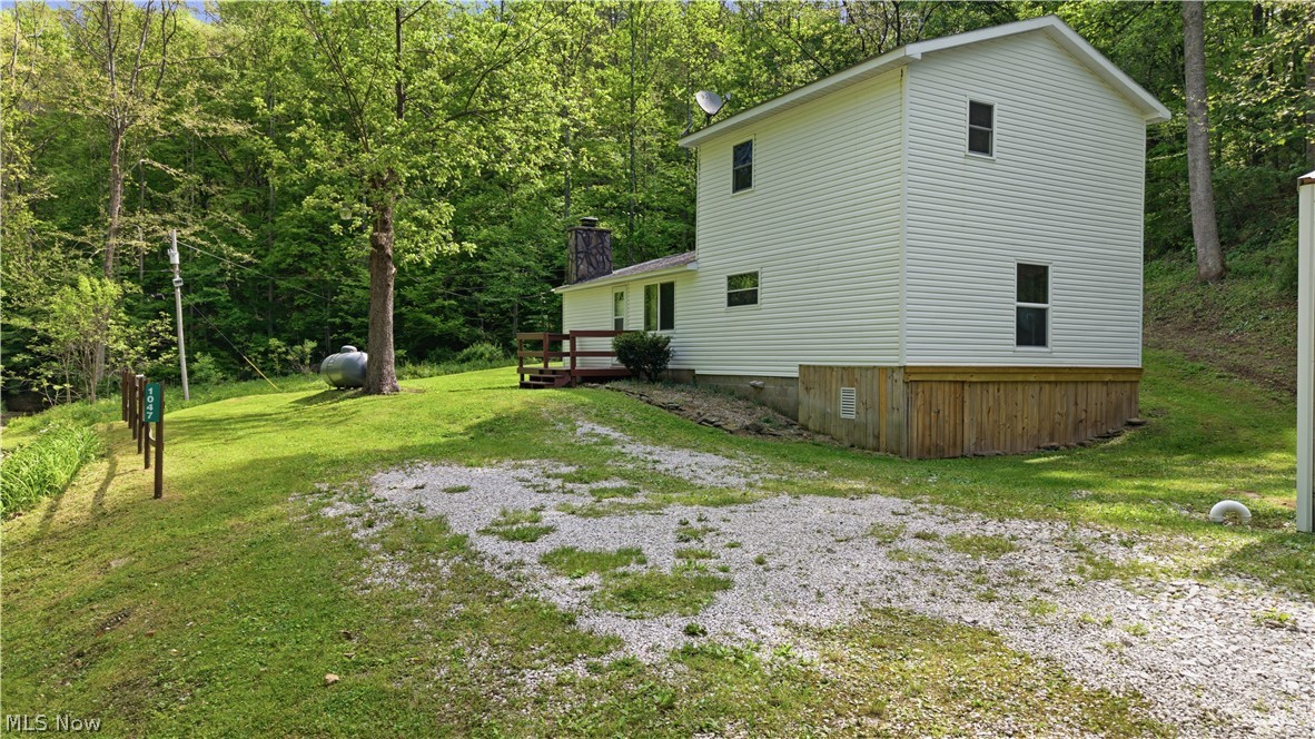 1047 Drift Fork Rd Property Photo 3