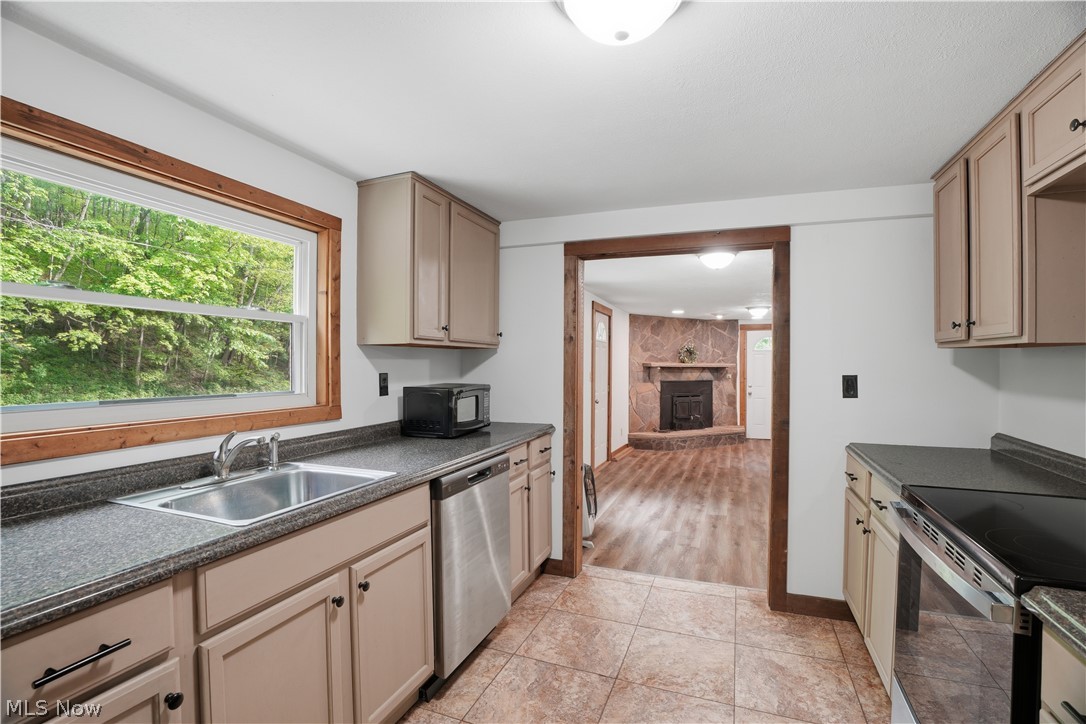 1047 Drift Fork Rd Property Photo 17