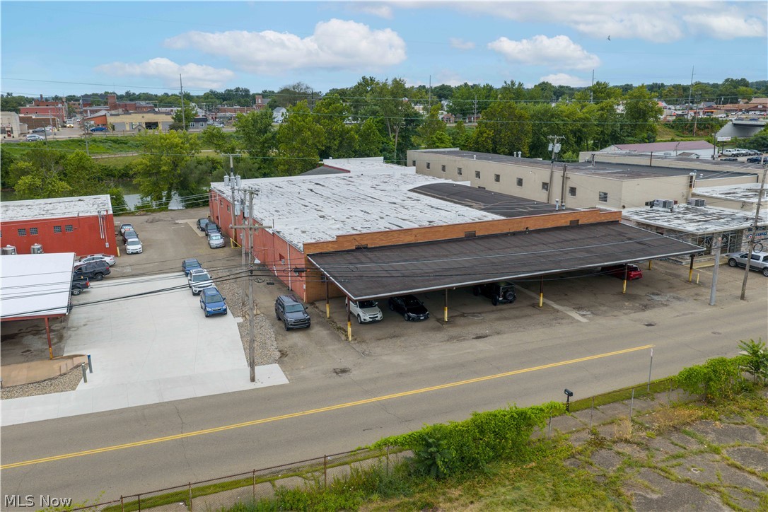 165 W Broadway Street Property Photo 1