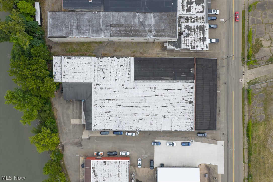 165 W Broadway Street Property Photo 5