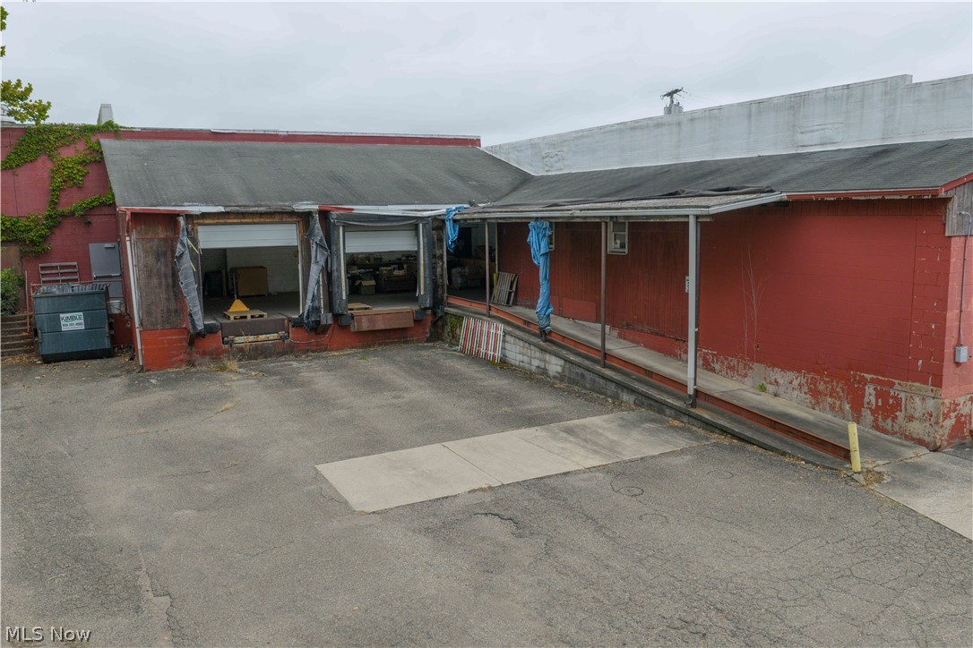 165 W Broadway Street Property Photo 8