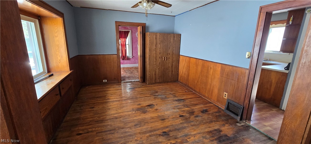 647 Columbia Avenue Property Photo 5