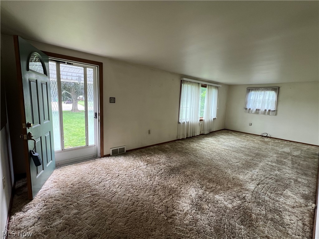 6030 Firestone Road Ne Property Photo 7