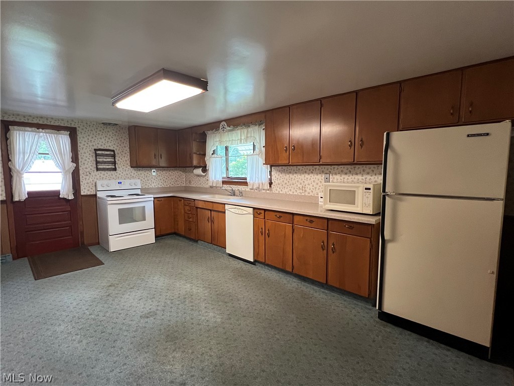 6030 Firestone Road Ne Property Photo 8