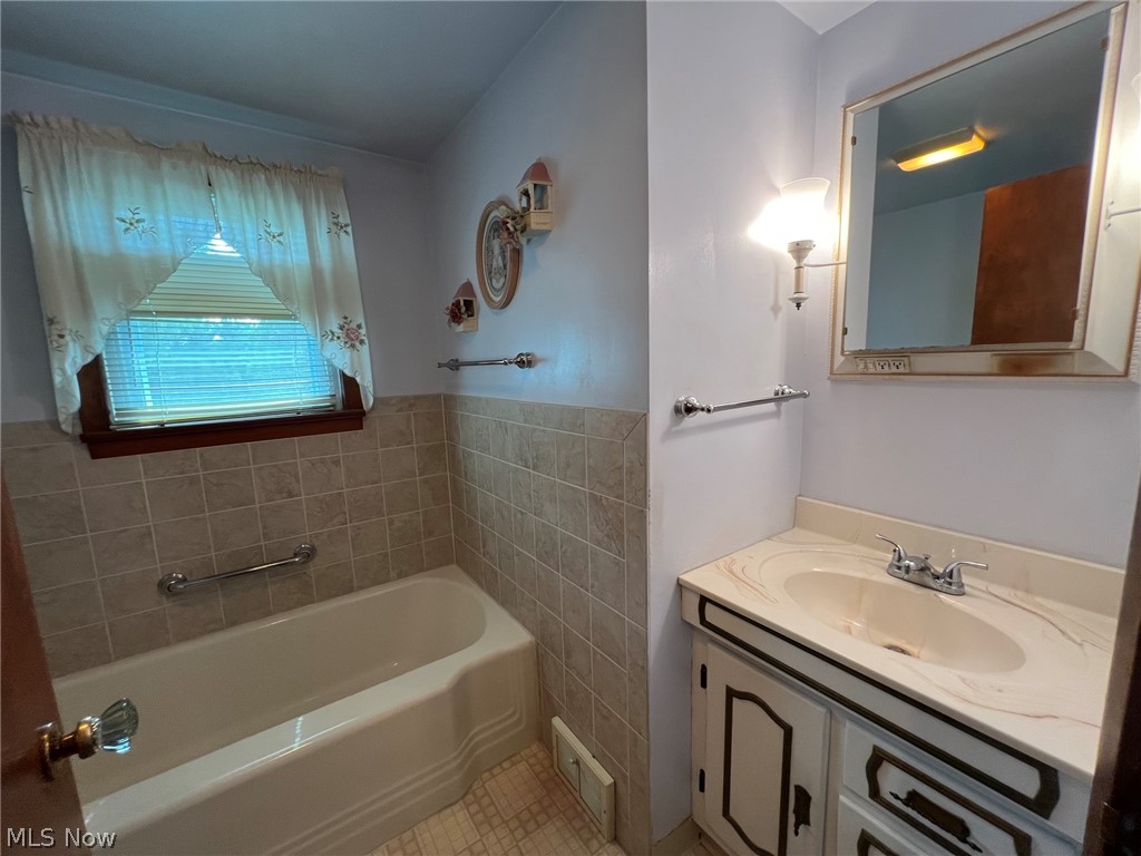 6030 Firestone Road Ne Property Photo 10