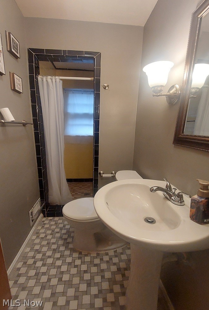 2915 Whitehaven Boulevard Property Photo 5