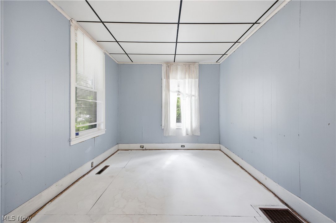 1561 E State Street Property Photo 7