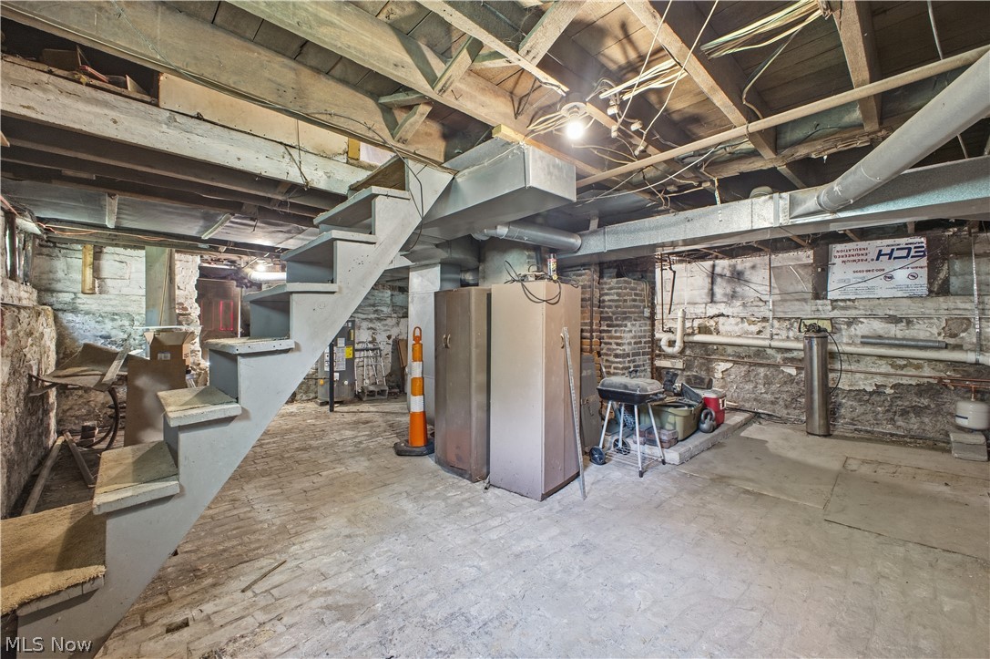 1561 E State Street Property Photo 24