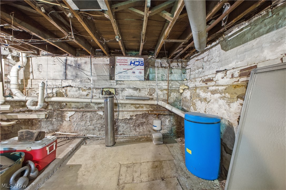 1561 E State Street Property Photo 25