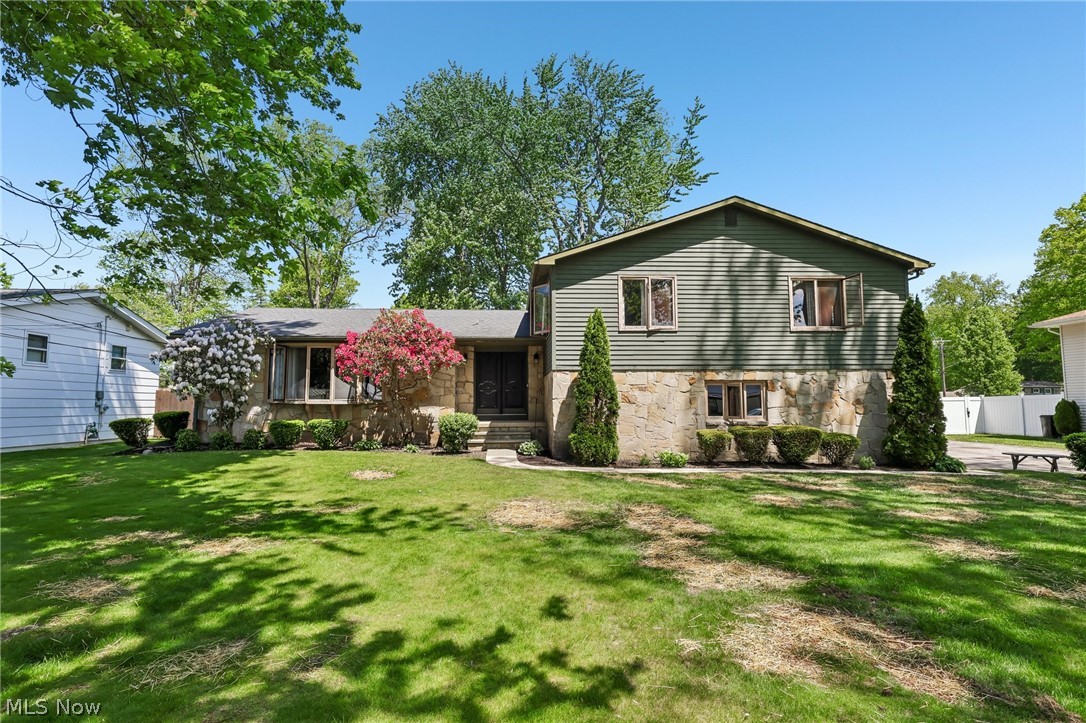 3329 S Maple Lane Property Photo 1