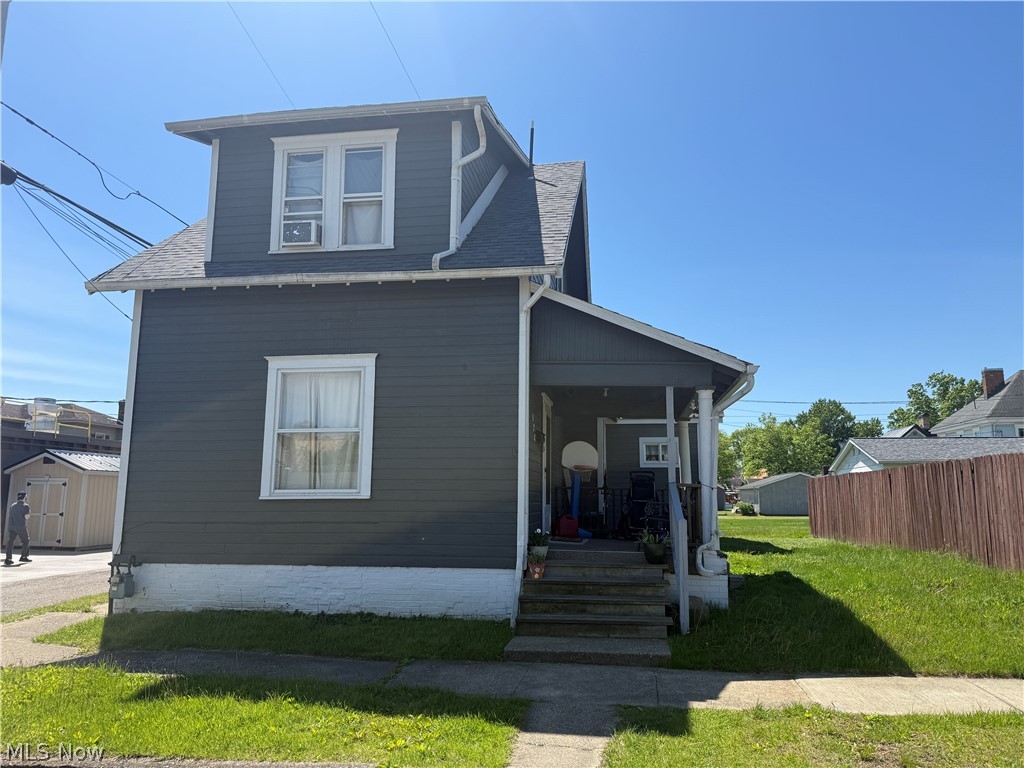 128 W 8th Street Property Photo 1