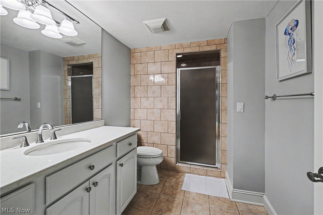 560 Club Drive Property Photo 43