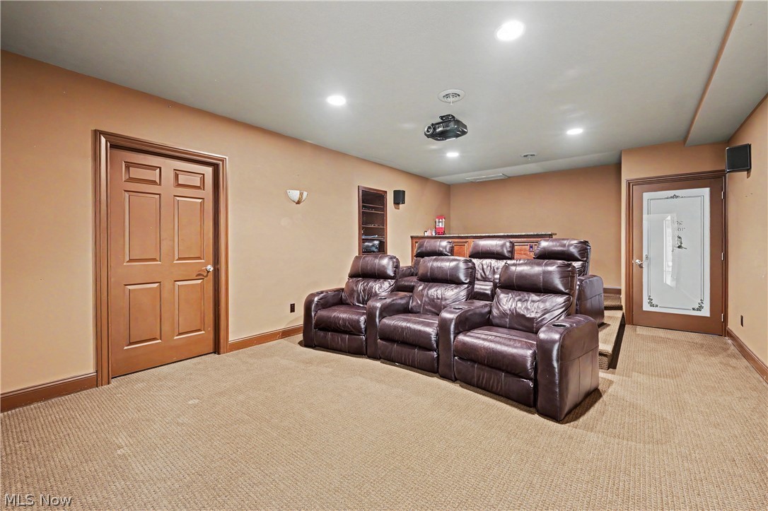 560 Club Drive Property Photo 44