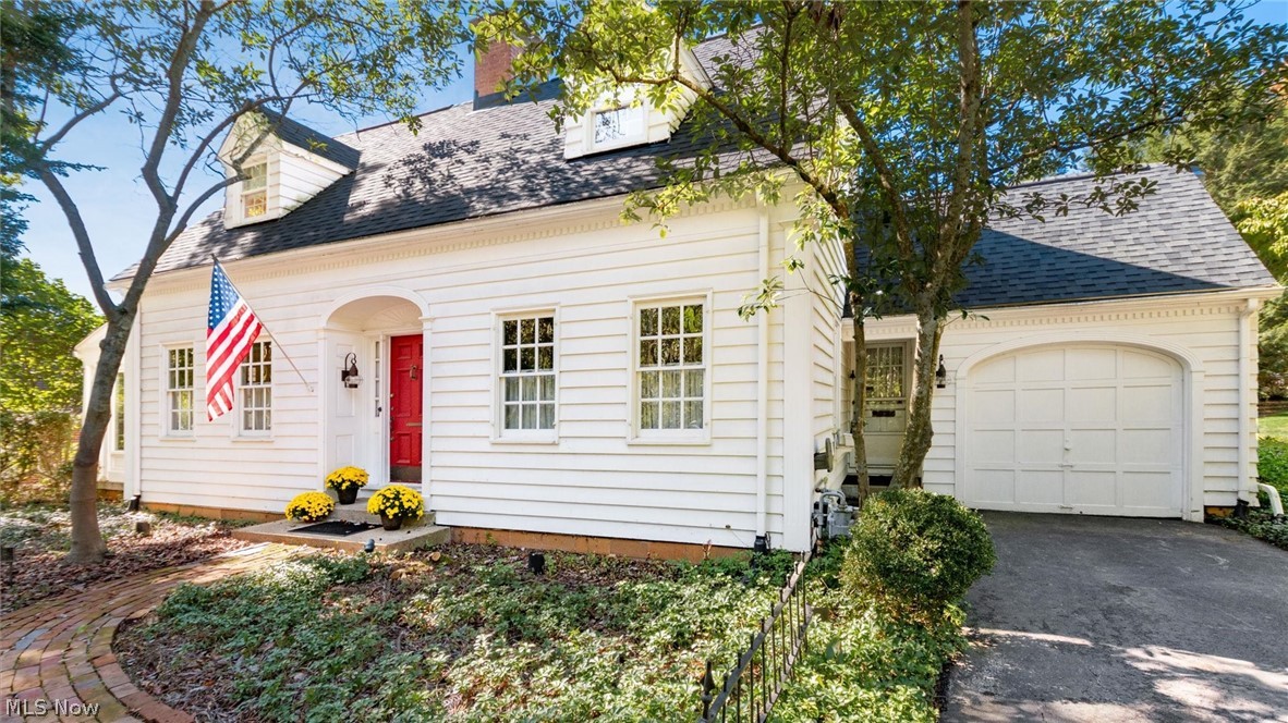 2751 E Ridgewood Circle Property Photo 3