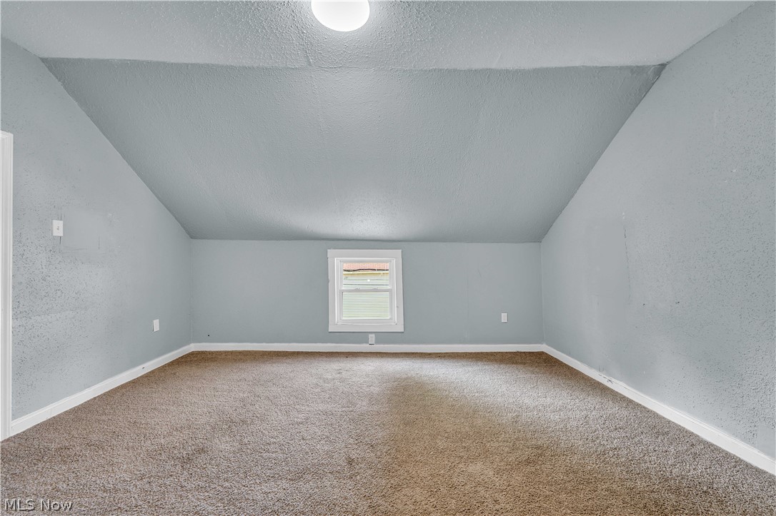 3359 E 65th Street Property Photo 21