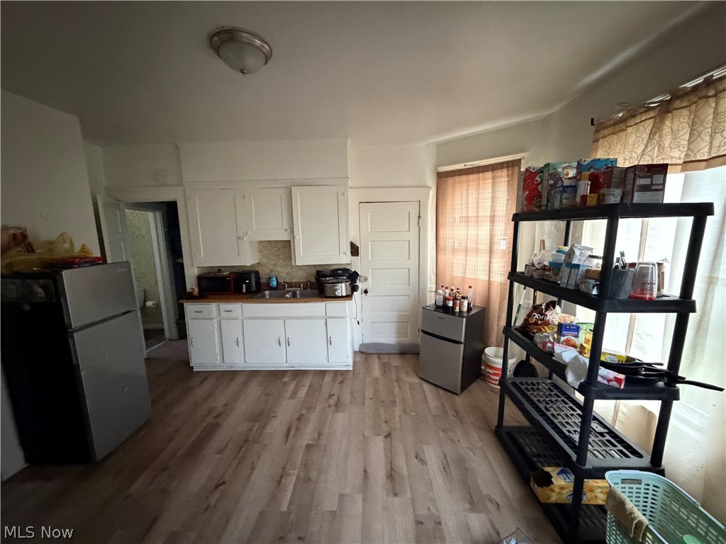 3317 W 50th Street Property Photo 2