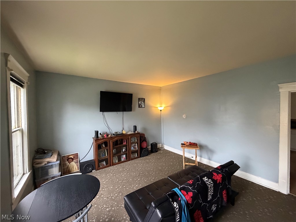 3317 W 50th Street Property Photo 5