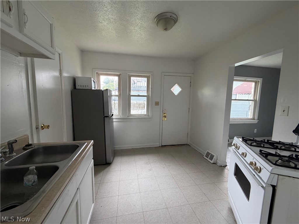 3317 W 50th Street Property Photo 25
