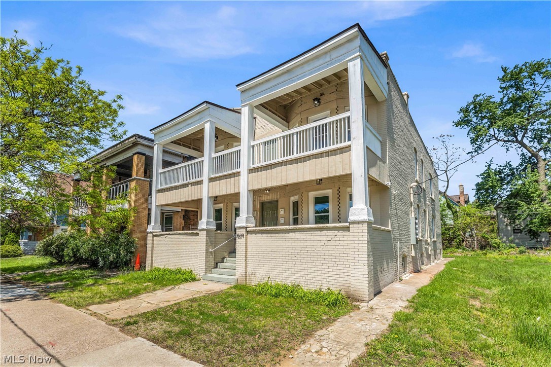 7609 Superior Avenue