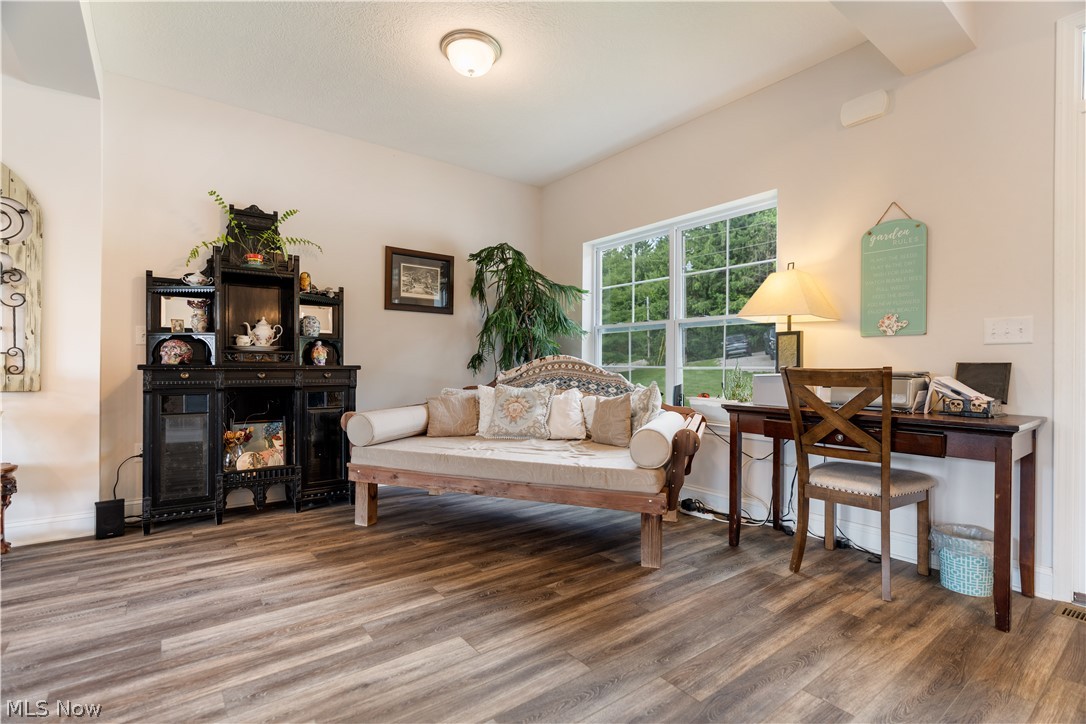 5 Choctaw Trail Property Photo 6