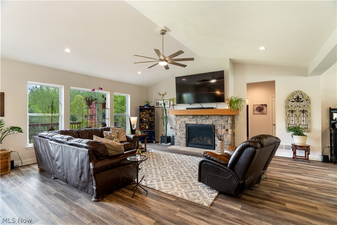 5 Choctaw Trail Property Photo 16