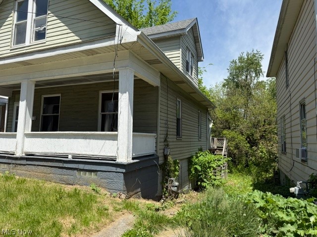 1111 Hillary Square Property Photo 2