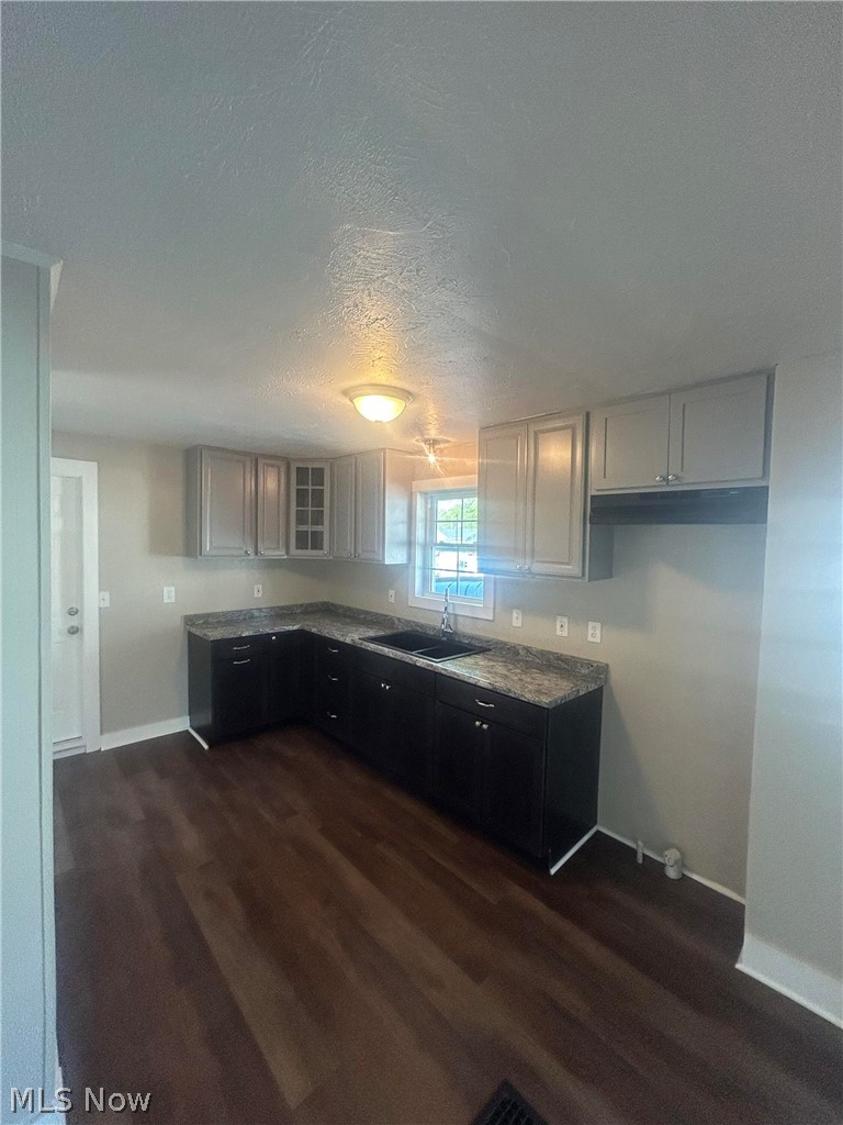 519 Taylor Street Property Photo 6