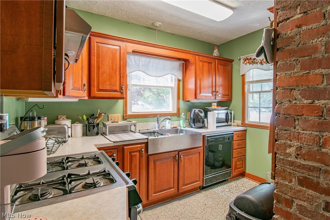 1580 Preston Avenue Property Photo 4