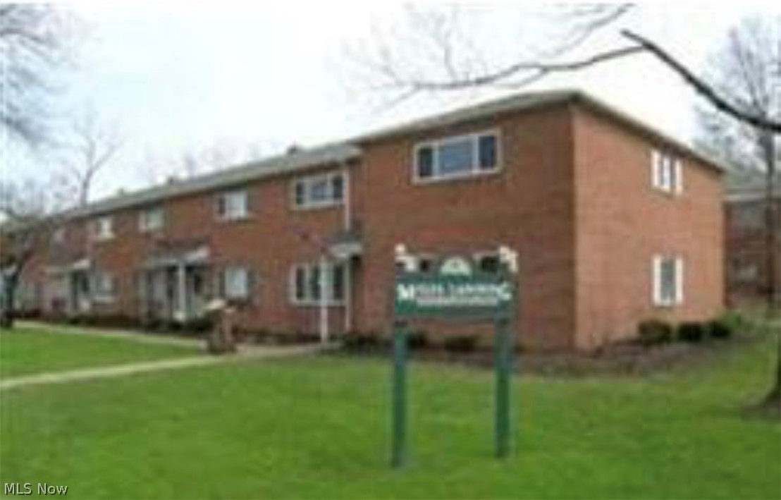 23755 Banbury Circle Property Photo 1