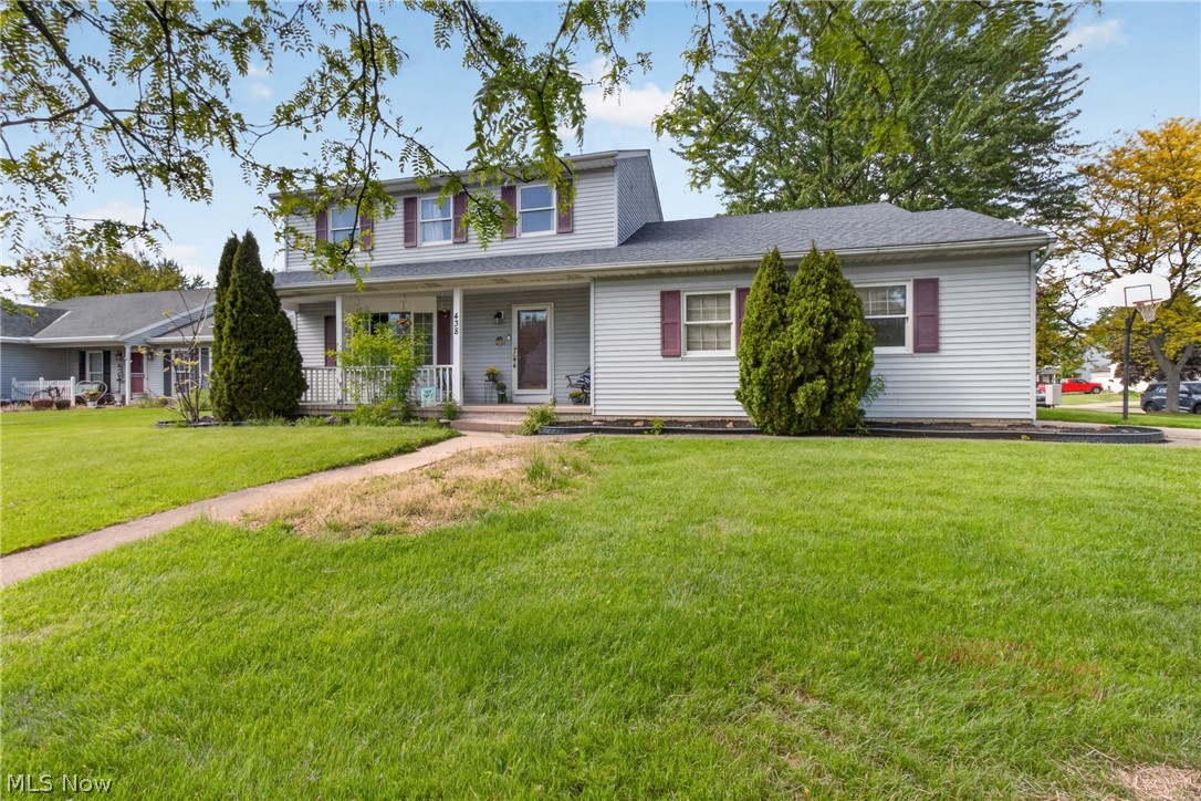 438 Hampton Drive Property Photo 3